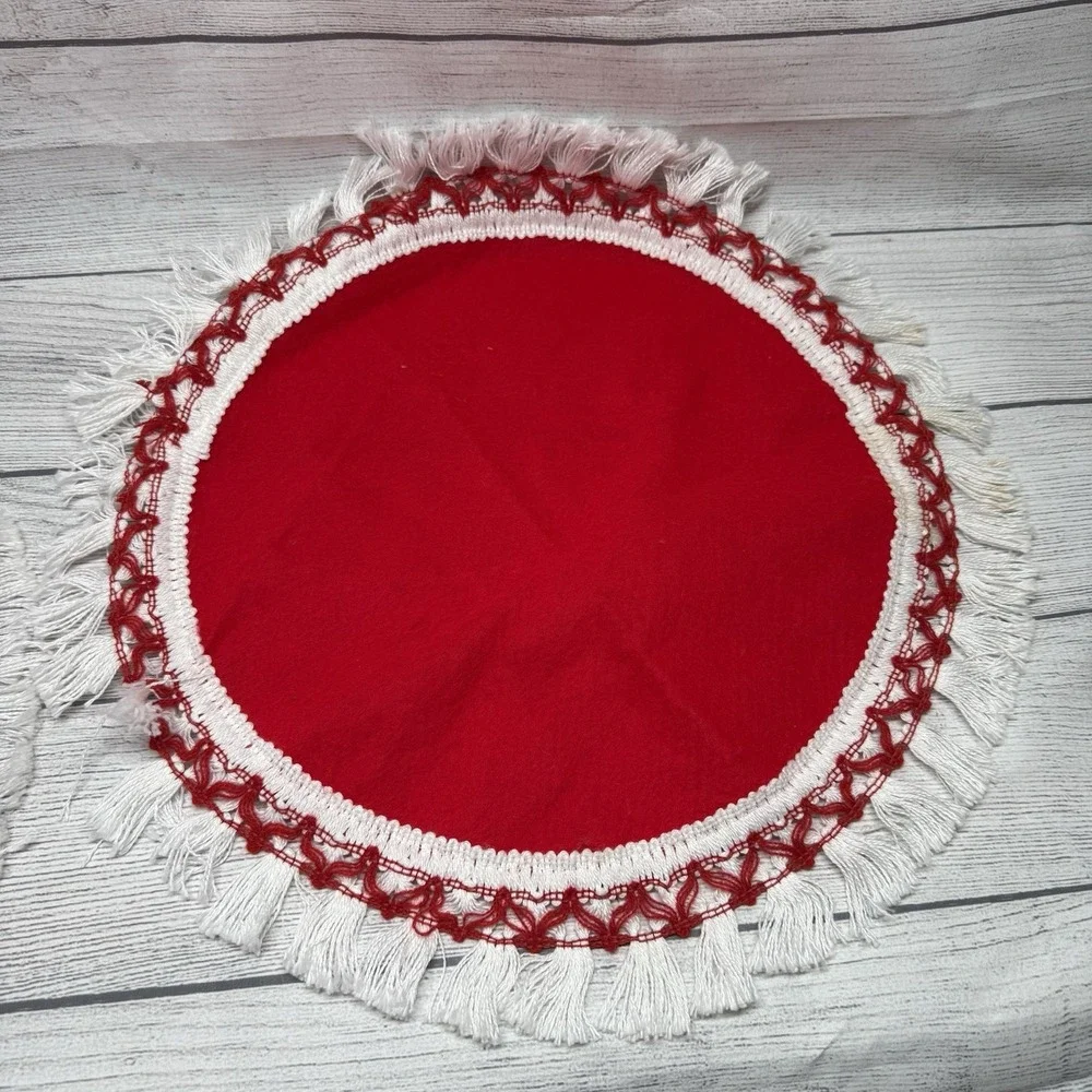 3 Vintage Christmas Doilies Centerpiece Granny Core Tassels Felt Round Doily